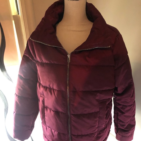 Gorgeous Burgundy Puffer Jacket - Picture 2 of 8